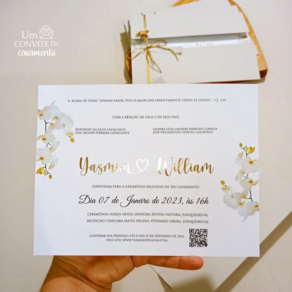 Convite duas dobras detalhe hostamping - Um Convite de Casamento