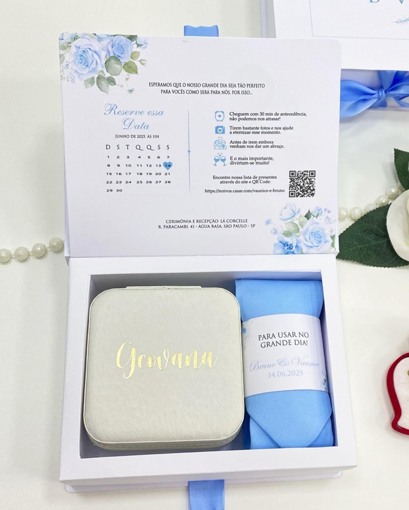 Caixa de padrinhos completa com mini porta joias e gravata - Um Convite de Casamento